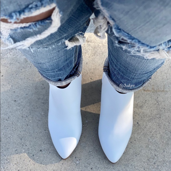 White chunky heel ankle bootie - Picture 5 of 8